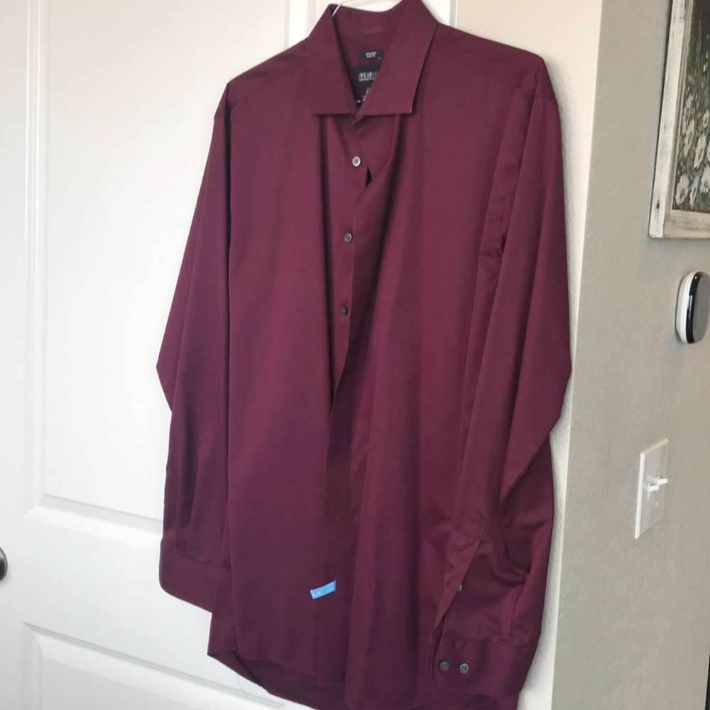 Like new slim fit Kenneth Cole dress shirt